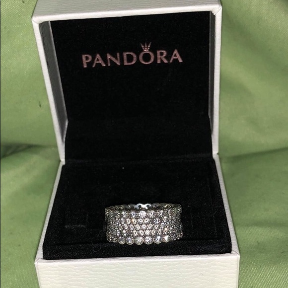 Sparkling Pave band - Picture 1 of 2